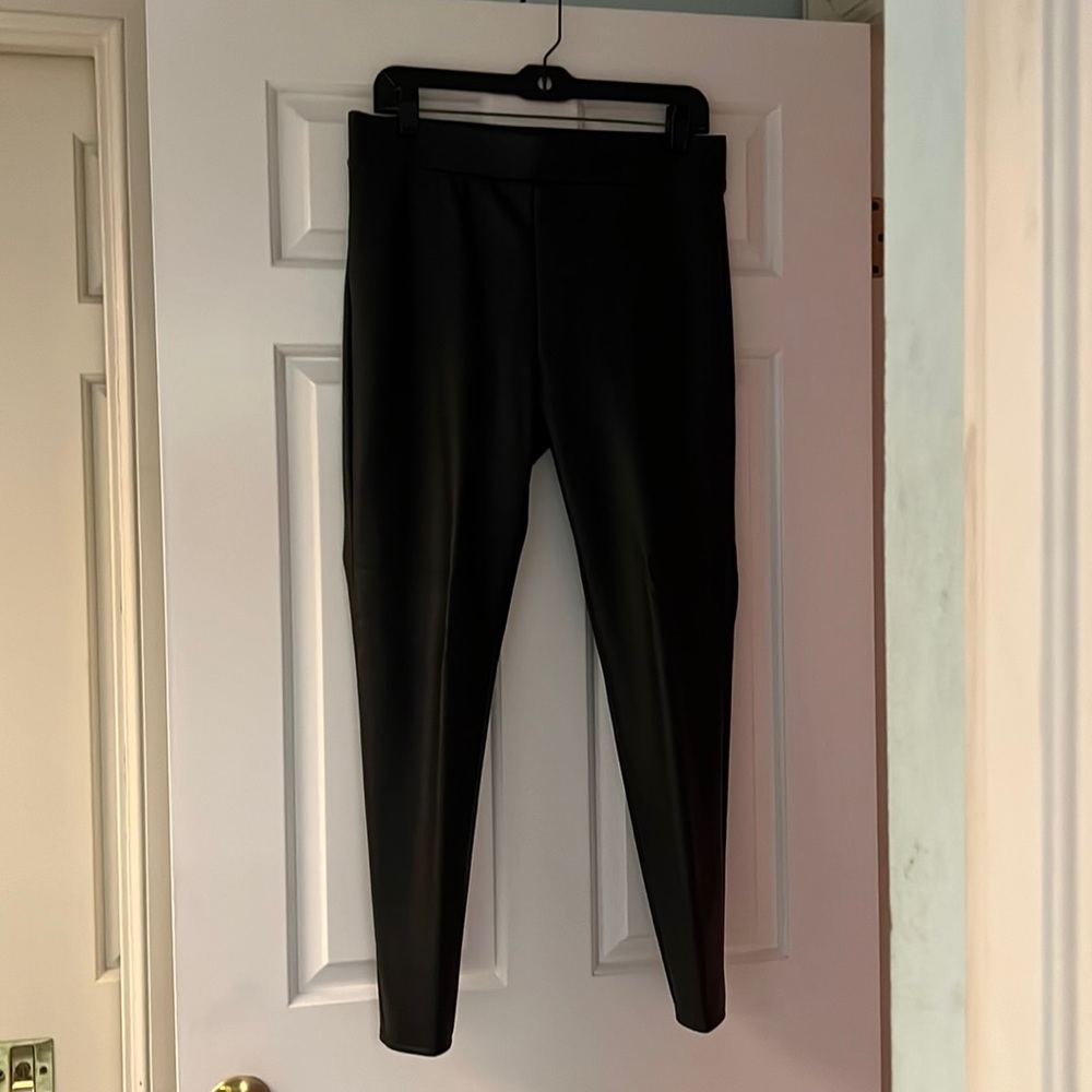 Black faux leather pants by Loft M! Never worn! In seam 25 in & waist 31 1.2 in